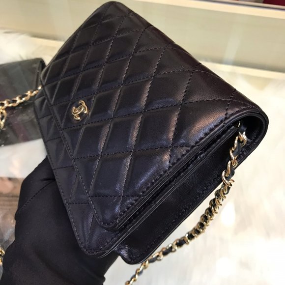 Chanel Quilted Caviar Wallet On Chain Blk/Gold - Picture 4 of 9
